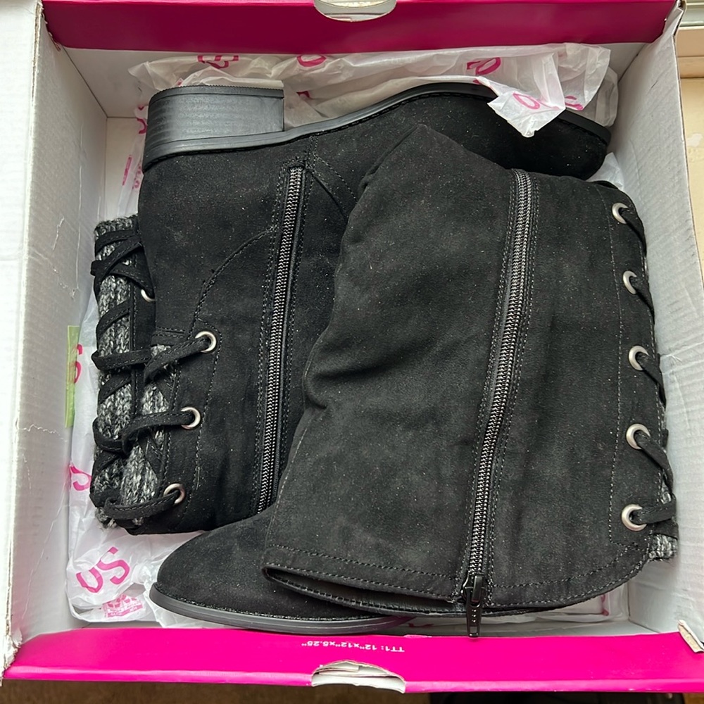 SO Tall Black boots, knee high